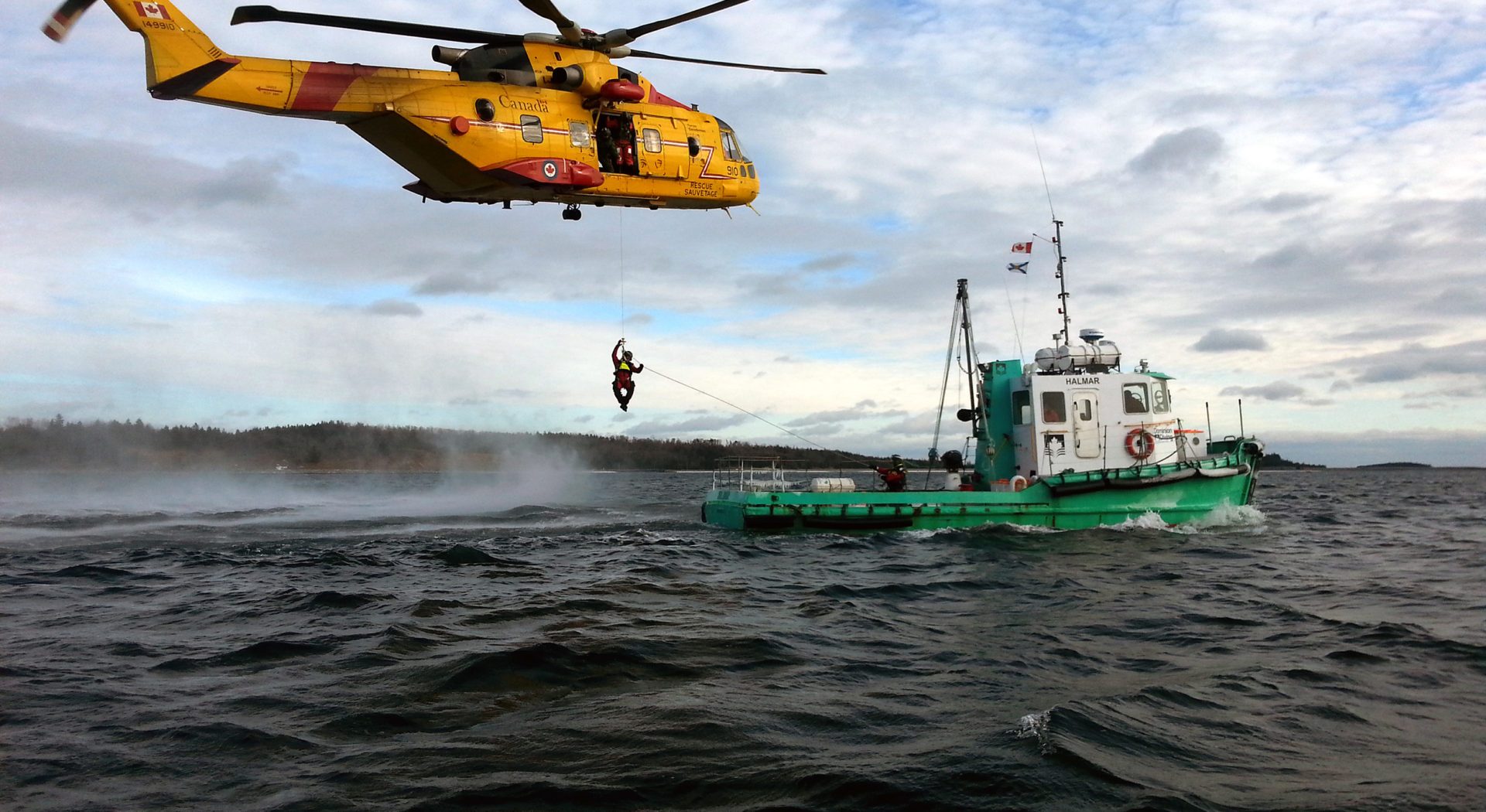Dominion Diving - Training with Search & Rescue from 14 Wing Greenwood